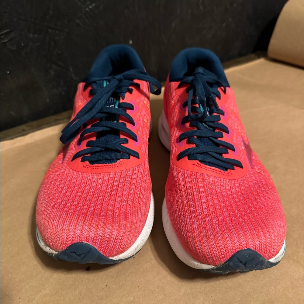 Mizuno Wave Rider 25 Vibrant Pink Athletic Shoes